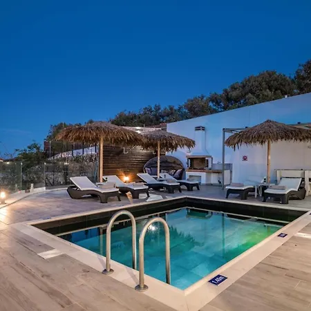 Luxury Cavo Mare Meltemi With Private Pool & Jacuzzi Vilă *