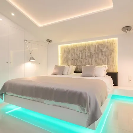 Villa Luxury Cavo Mare Meltemi With Private Pool & Jacuzzi *